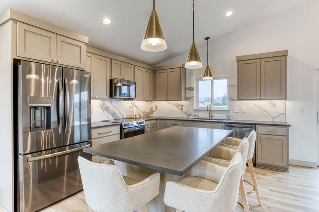 1183 Wisteria Lane, New Richmond, WI 54017