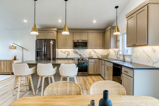 1183 Wisteria Lane, New Richmond, WI 54017