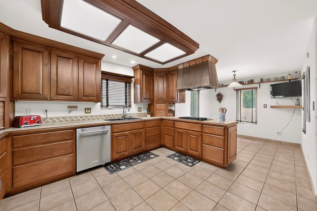3001 Pueblo Puye, Santa Fe, NM 87507