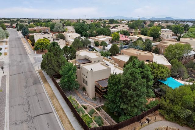3001 Pueblo Puye, Santa Fe, NM 87507