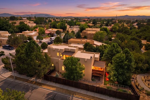 3001 Pueblo Puye, Santa Fe, NM 87507