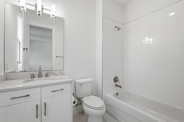 5603 Delacroix Terrace, Palm Beach Gardens, FL 33418