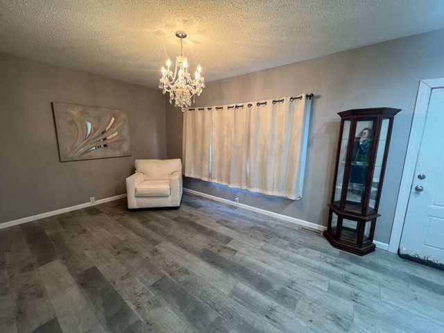 629 2nd Avenue S, Clinton, IA 52732