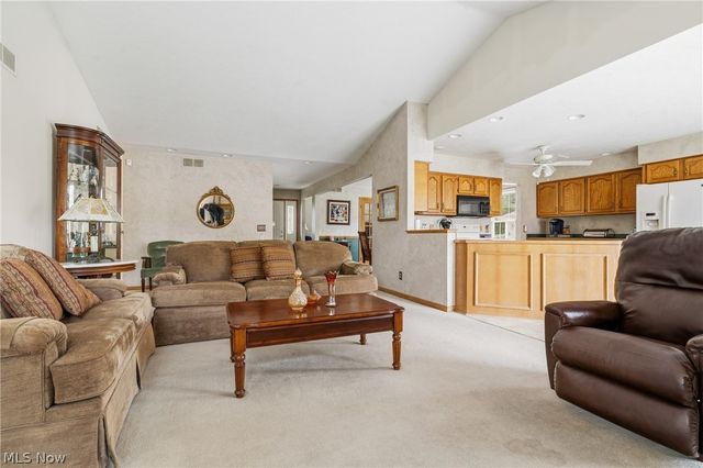 6862 Red Deer Circle NW, Canton, OH 44708