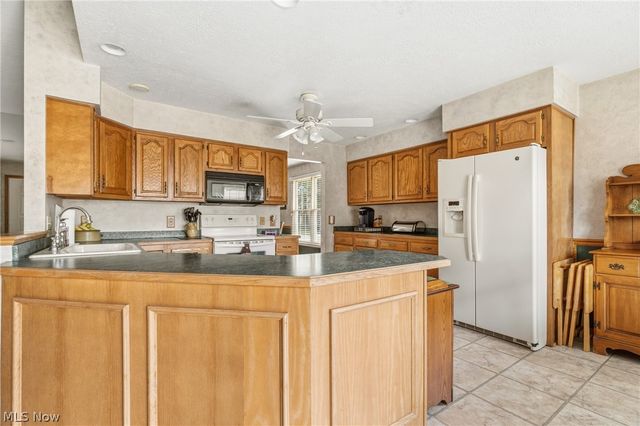 6862 Red Deer Circle NW, Canton, OH 44708
