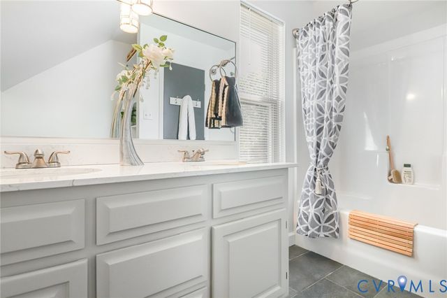 10906 Timonium Dr, Chester, VA 23831