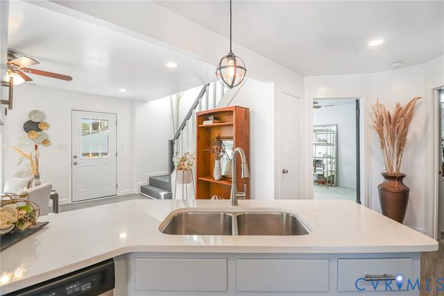 10906 Timonium Dr, Chester, VA 23831