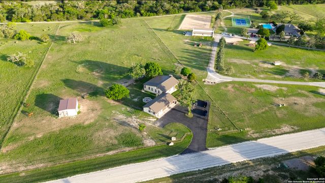 545 HIGHGATE DR, Bandera, TX 78003