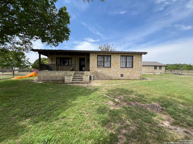 545 HIGHGATE DR, Bandera, TX 78003
