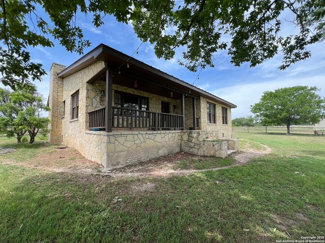 545 HIGHGATE DR, Bandera, TX 78003