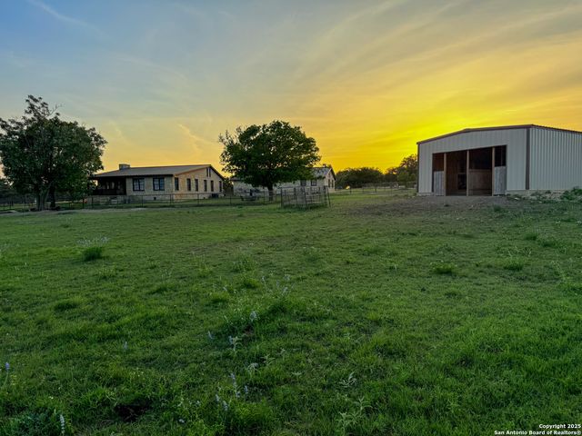 545 HIGHGATE DR, Bandera, TX 78003