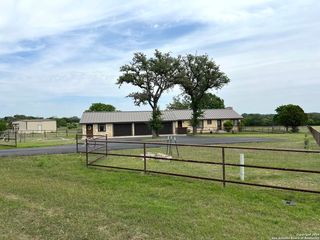 545 HIGHGATE DR, Bandera, TX 78003