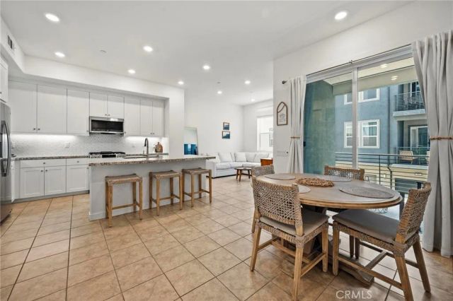 27410 Merlin Place 203, Valencia, CA 91381
