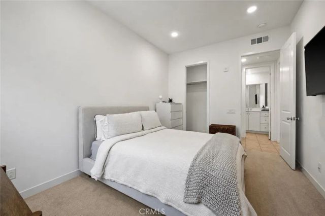 27410 Merlin Place 203, Valencia, CA 91381