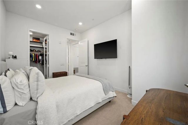 27410 Merlin Place 203, Valencia, CA 91381