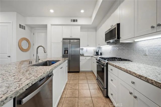 27410 Merlin Place 203, Valencia, CA 91381