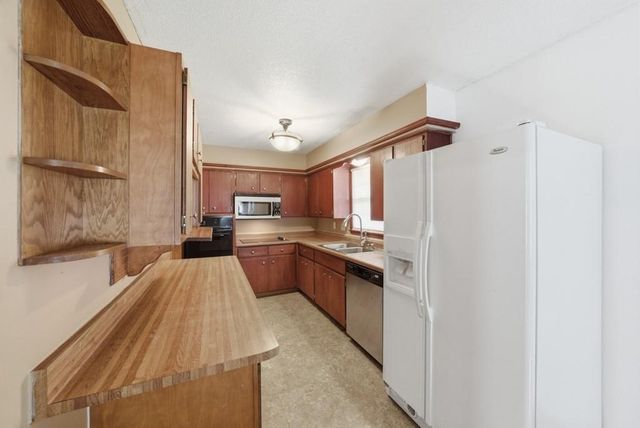 3207 E 26th Street, Des Moines, IA 50317