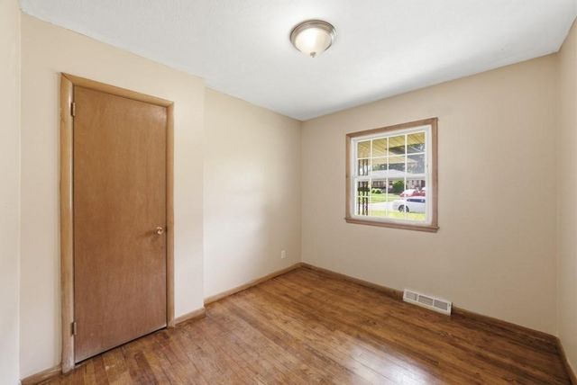 3207 E 26th Street, Des Moines, IA 50317