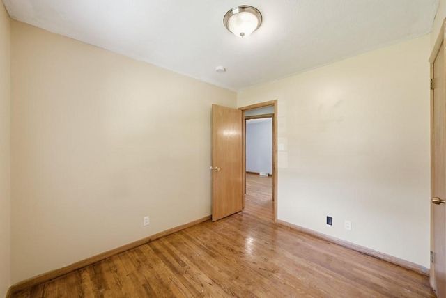 3207 E 26th Street, Des Moines, IA 50317
