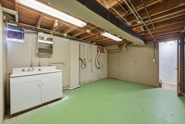 3207 E 26th Street, Des Moines, IA 50317