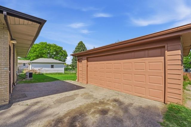 3207 E 26th Street, Des Moines, IA 50317