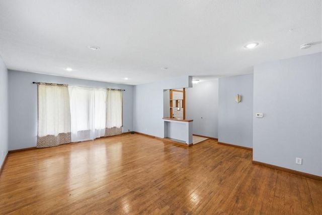 3207 E 26th Street, Des Moines, IA 50317