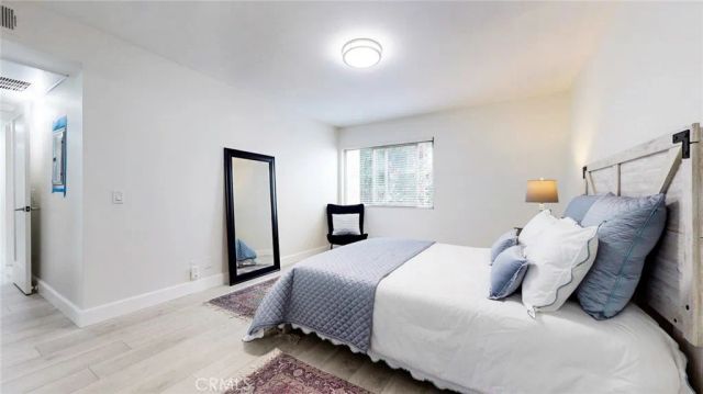 4632 Park Granada 93, Calabasas, CA 91302