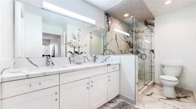 4632 Park Granada 93, Calabasas, CA 91302