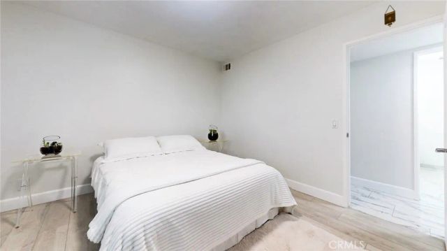 4632 Park Granada 93, Calabasas, CA 91302