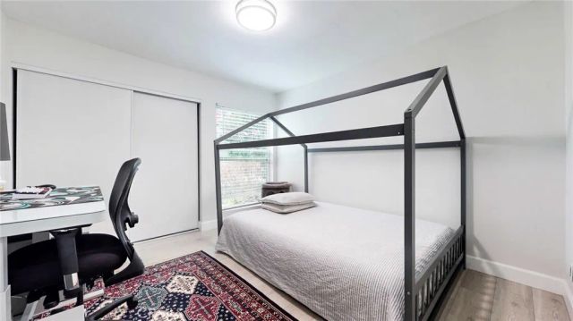 4632 Park Granada 93, Calabasas, CA 91302