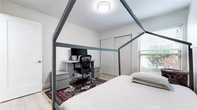 4632 Park Granada 93, Calabasas, CA 91302