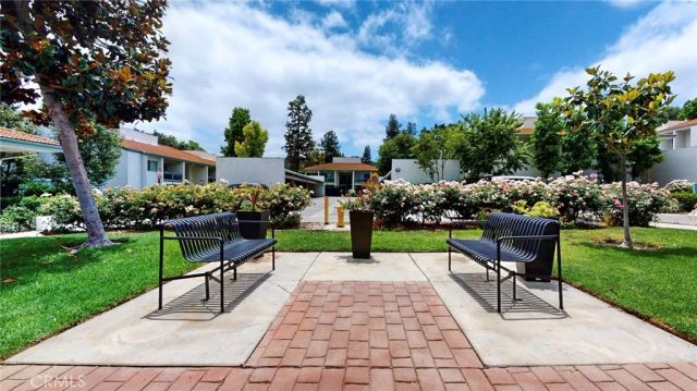 4632 Park Granada 93, Calabasas, CA 91302