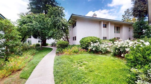 4632 Park Granada 93, Calabasas, CA 91302