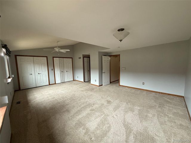26 Parkplace Central, Allen Park, MI 48101
