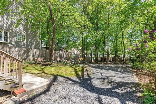 53 Park Ave Ext 53, Arlington, MA 02474
