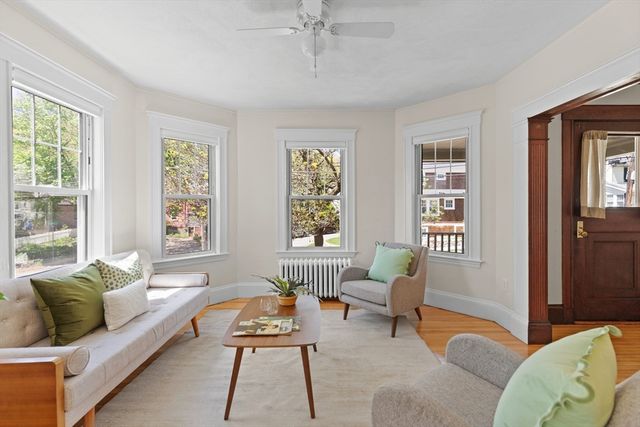 53 Park Ave Ext 53, Arlington, MA 02474