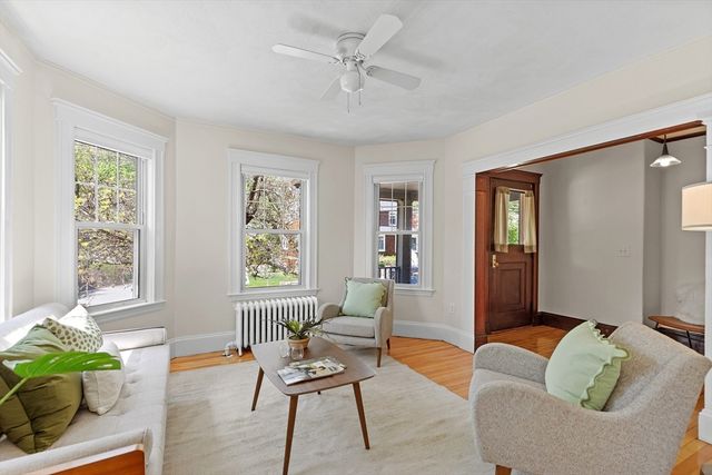 53 Park Ave Ext 53, Arlington, MA 02474