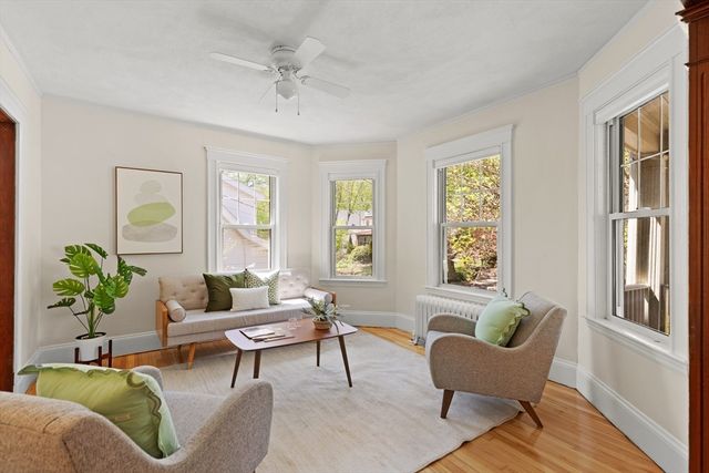 53 Park Ave Ext 53, Arlington, MA 02474