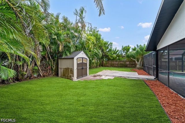 212 SE 4th TER, Cape Coral, FL 33990