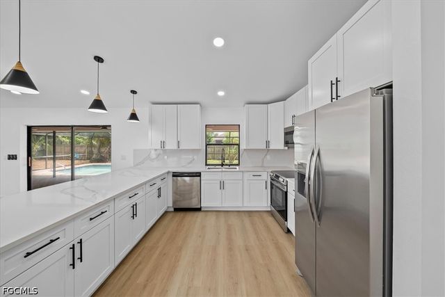 212 SE 4th TER, Cape Coral, FL 33990