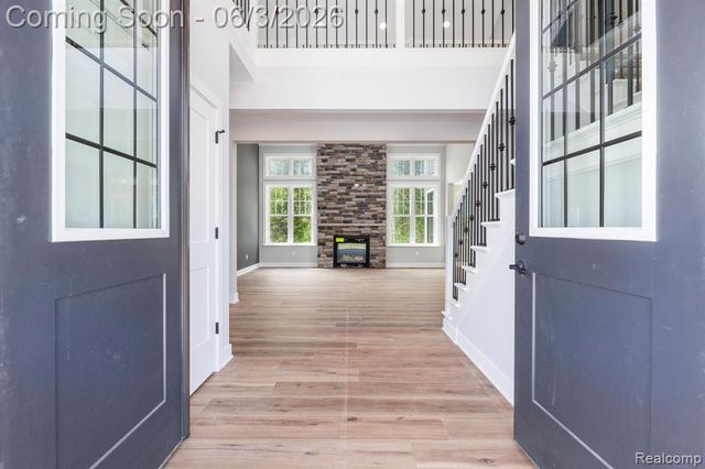 101 Marion Meadows Drive, Howell, MI 48843