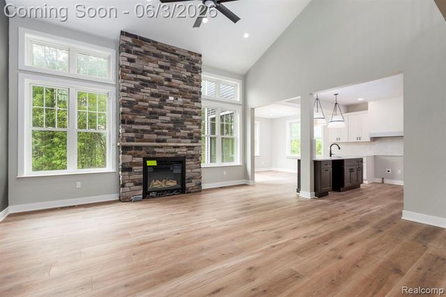 101 Marion Meadows Drive, Howell, MI 48843