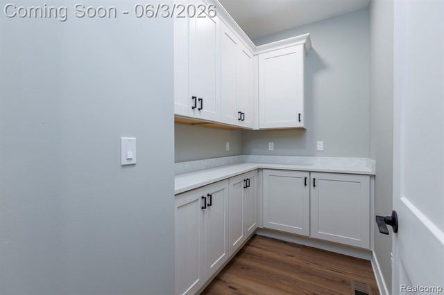 101 Marion Meadows Drive, Howell, MI 48843