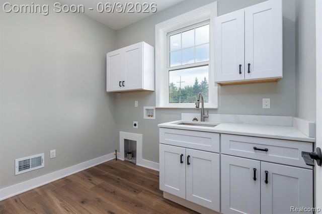 101 Marion Meadows Drive, Howell, MI 48843