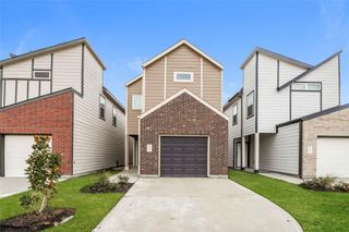 15257 Estrella East, Houston, TX 77073