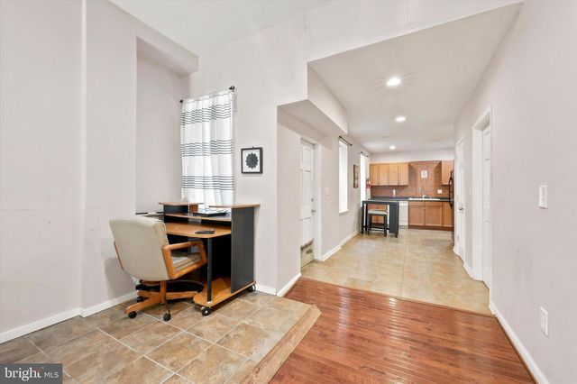4427 SANSOM ST, Philadelphia, PA 19104