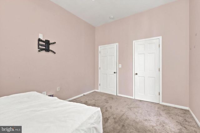 4427 SANSOM ST, Philadelphia, PA 19104