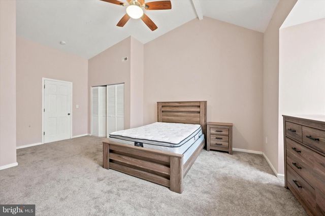 4427 SANSOM ST, Philadelphia, PA 19104