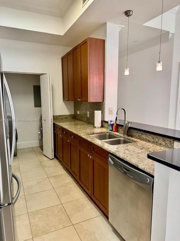 19501 W Country Club Dr TS-05, Aventura, FL 33180