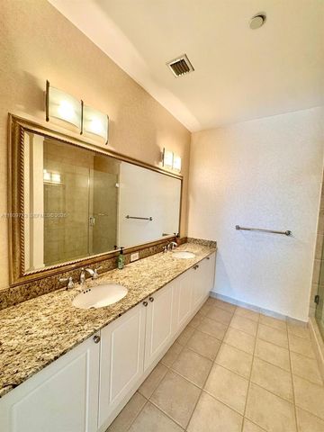 19501 W Country Club Dr TS-05, Aventura, FL 33180